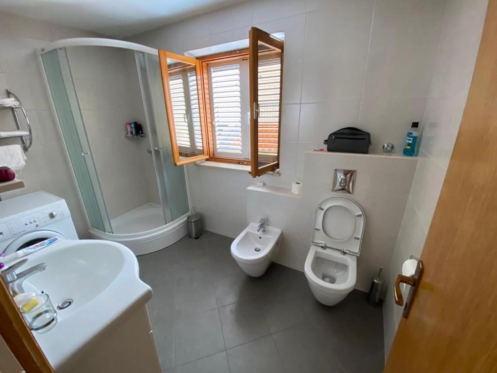Altea Holidey Home With Jacuzzi And Free Parking Makarska Eksteriør billede