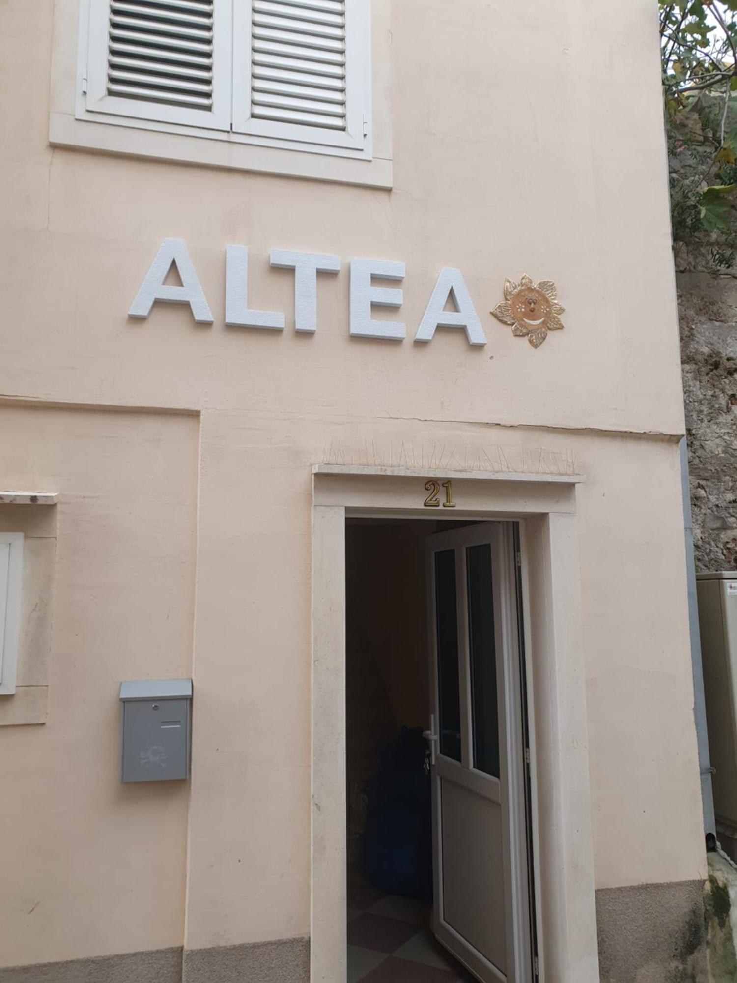 Altea Holidey Home With Jacuzzi And Free Parking Makarska Eksteriør billede